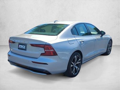 Silver 2024 Volvo S60 B5 Core Dark Theme