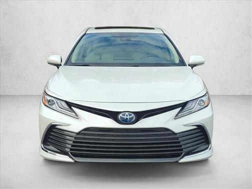 2024 Toyota Camry Hybrid XLE