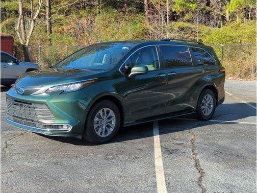 2022 Toyota Sienna XLE