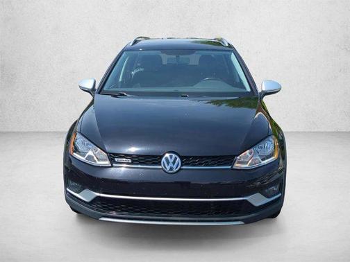 Deep Black Pearl 2017 Volkswagen Golf Alltrack TSI S