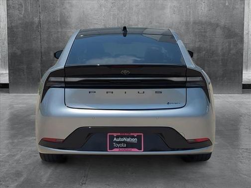 2025 Toyota Prius L