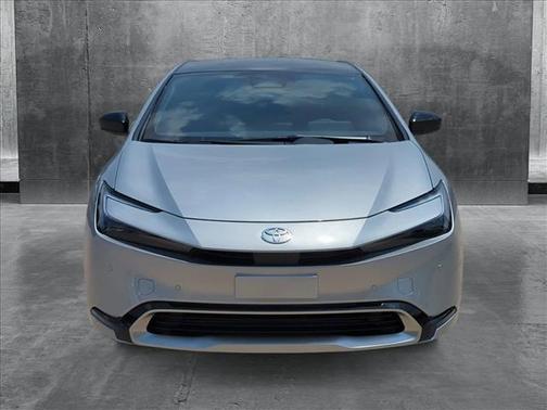 2025 Toyota Prius L