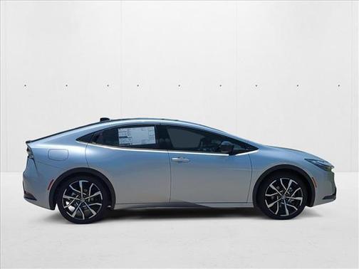 2025 Toyota Prius Plug-In Hybrid XSE