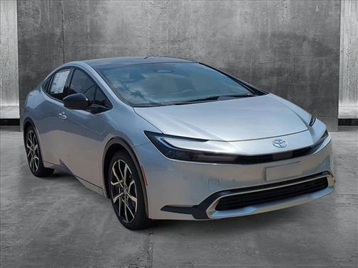 2025 Toyota Prius L