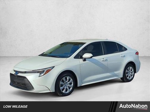 2025 Toyota Corolla Hybrid SE