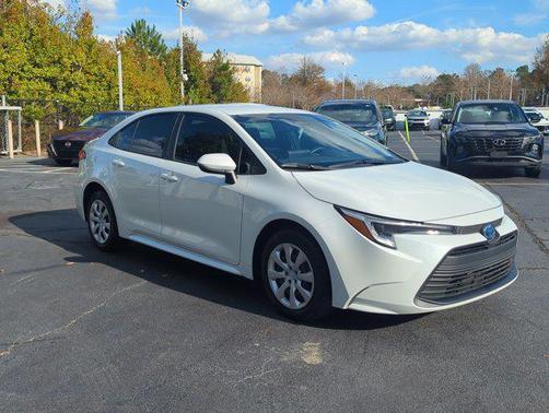 2025 Toyota Corolla Hybrid SE