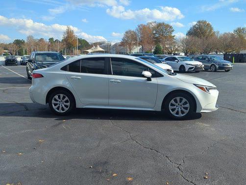 2025 Toyota Corolla Hybrid SE