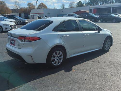 2025 Toyota Corolla Hybrid SE