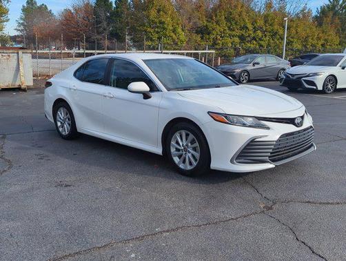 2022 Toyota Camry LE