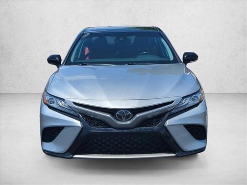 Celestial Silver/Midnight Black Metallic 2019 Toyota Camry XSE
