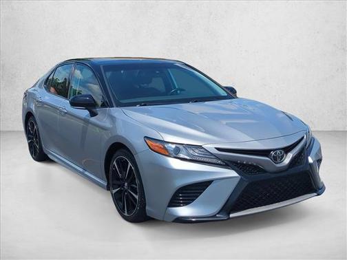 Celestial Silver/Midnight Black Metallic 2019 Toyota Camry XSE