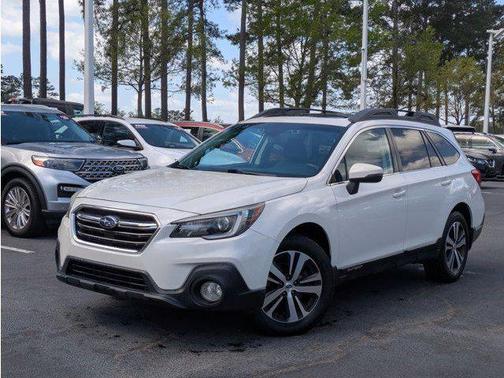 Crystal White Pearl 2018 Subaru Outback 2.5i Limited