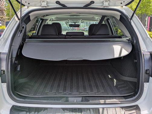 Crystal White Pearl 2018 Subaru Outback 2.5i Limited