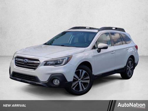 Crystal White Pearl 2018 Subaru Outback 2.5i Limited