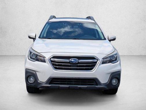 Crystal White Pearl 2018 Subaru Outback 2.5i Limited