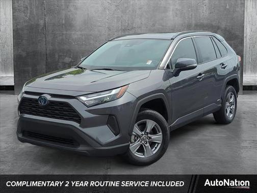2022 Toyota RAV4 Hybrid XLE
