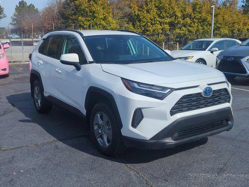 2024 Toyota RAV4 Hybrid XLE