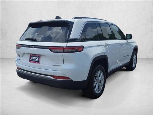 Bright White Clearcoat 2023 Jeep Grand Cherokee Limited