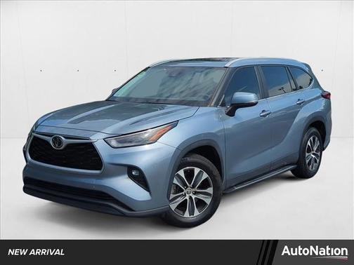 2023 Toyota Highlander XLE