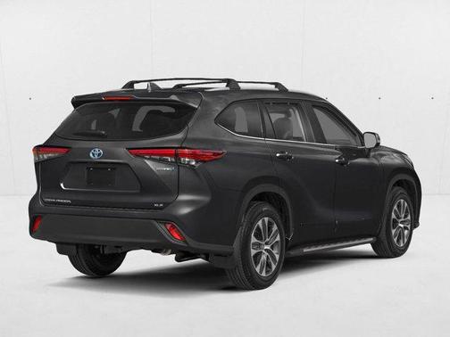 Midnight Black Metallic 2026 Toyota Highlander Hybrid XLE