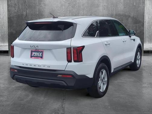 2022 Kia Sorento LX