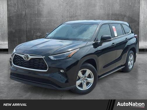 2025 Toyota Highlander LE