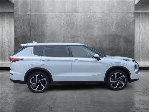 2022 Mitsubishi Outlander ES 2.5 2WD