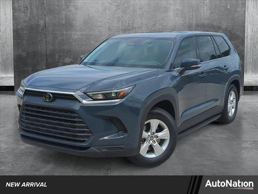 2025 Toyota Highlander Hybrid LE