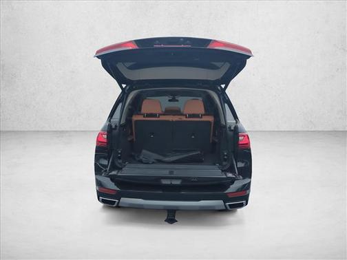 Black Sapphire Metallic 2019 BMW X7 xDrive50i
