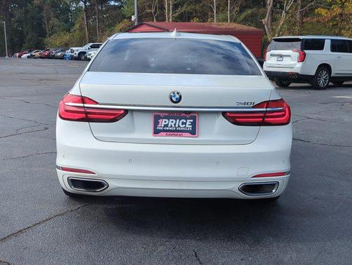 2016 BMW 740 740i
