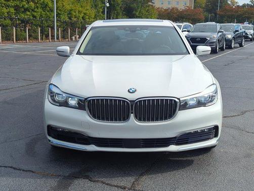 2016 BMW 740 740i