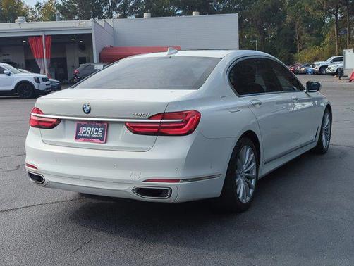 2016 BMW 740 740i