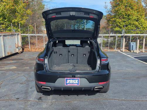 2021 Porsche Macan AWD