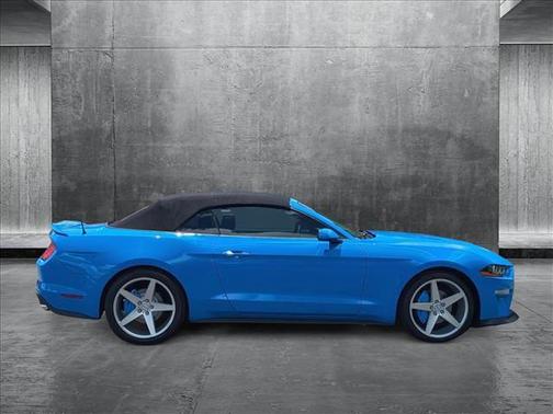 2022 Ford Mustang EcoBoost Premium