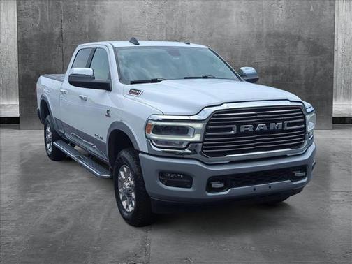 2022 RAM 2500 Laramie Crew Cab 4x4 6'4' Box