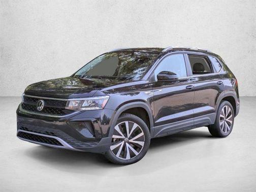 Deep Black Pearl 2022 Volkswagen Taos 1.5T SE