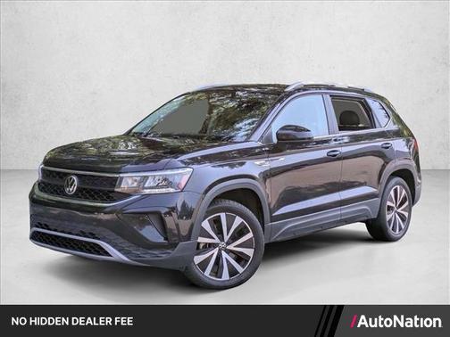 Deep Black Pearl 2022 Volkswagen Taos 1.5T SE