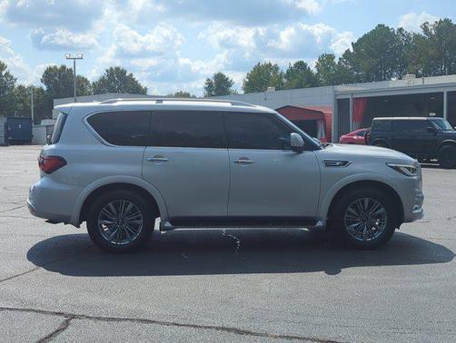 2021 INFINITI QX80 Luxe