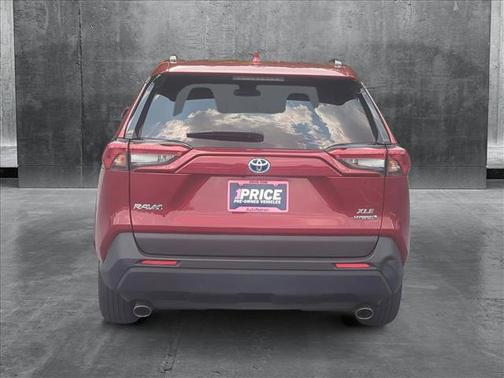 2022 Toyota RAV4 Hybrid XLE Premium
