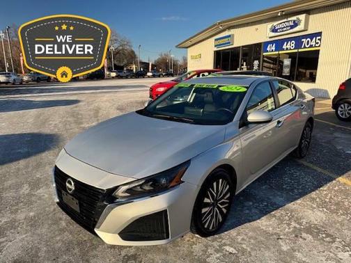 Brilliant Silver Metallic 2024 Nissan Altima 2.5 SV