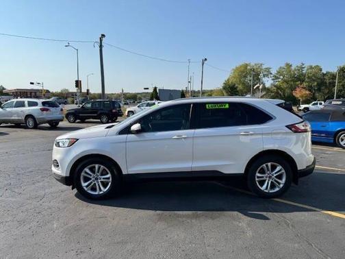 White 2019 Ford Edge SEL