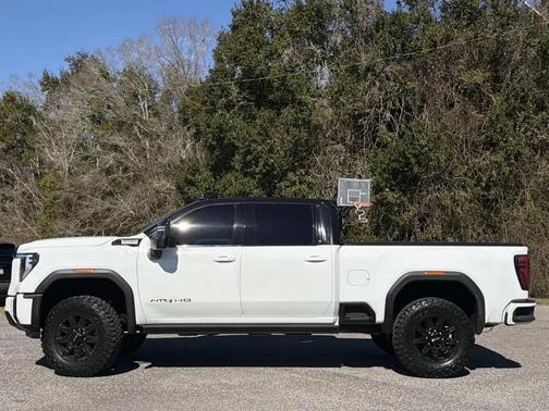 2024 GMC Sierra 2500 AT4