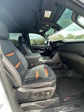 2024 GMC Sierra 2500 AT4