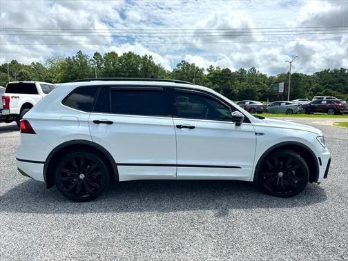 2021 Volkswagen Tiguan 2.0T SE R-Line Black