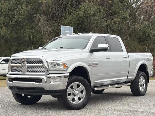 2018 RAM 2500 Laramie Crew Cab 4x4 6'4' Box