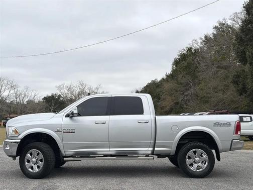 2018 RAM 2500 Laramie Crew Cab 4x4 6'4' Box