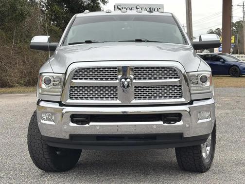 2018 RAM 2500 Laramie Crew Cab 4x4 6'4' Box