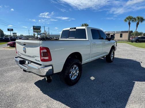 2023 RAM 2500 Laramie Crew Cab 4x4 6'4' Box