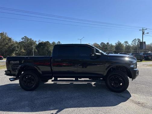 2017 RAM 2500 Big Horn Crew Cab 4x4 6'4' Box