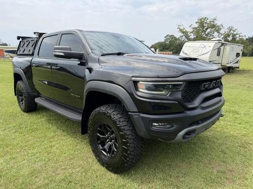 Diamond Black Crystal Pearlcoat 2022 RAM 1500 TRX